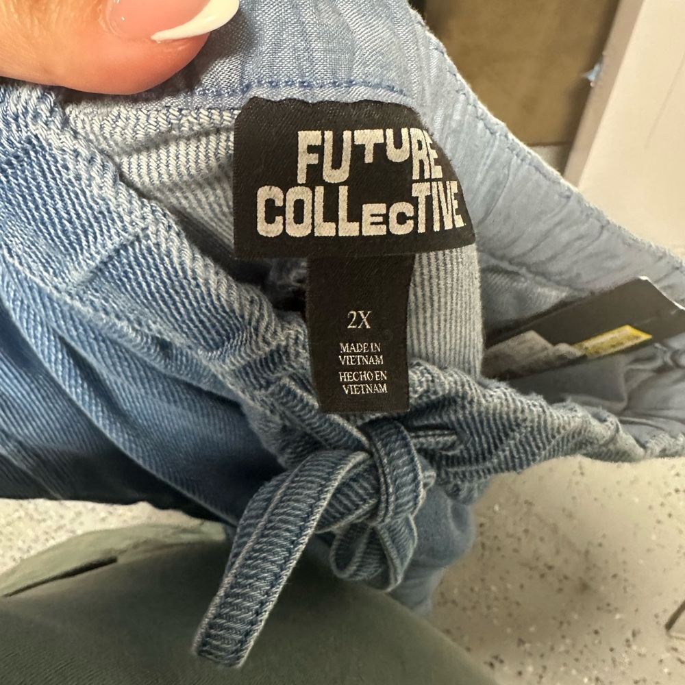 🆕 Future Collective Light Wash Denim Wide Leg Drawstring Pants - 2X - Picture 4 of 6